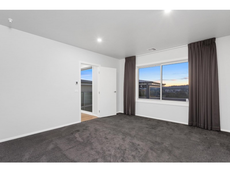 25 Hughes Crescent, Ngunnawal ACT 2913