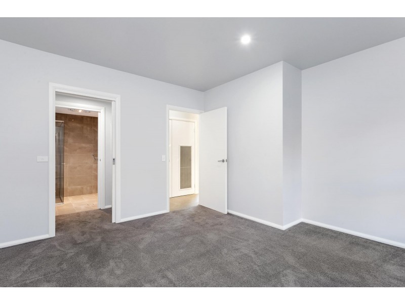 25 Hughes Crescent, Ngunnawal ACT 2913