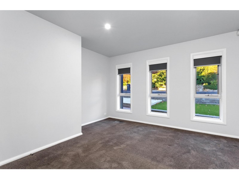 25 Hughes Crescent, Ngunnawal ACT 2913