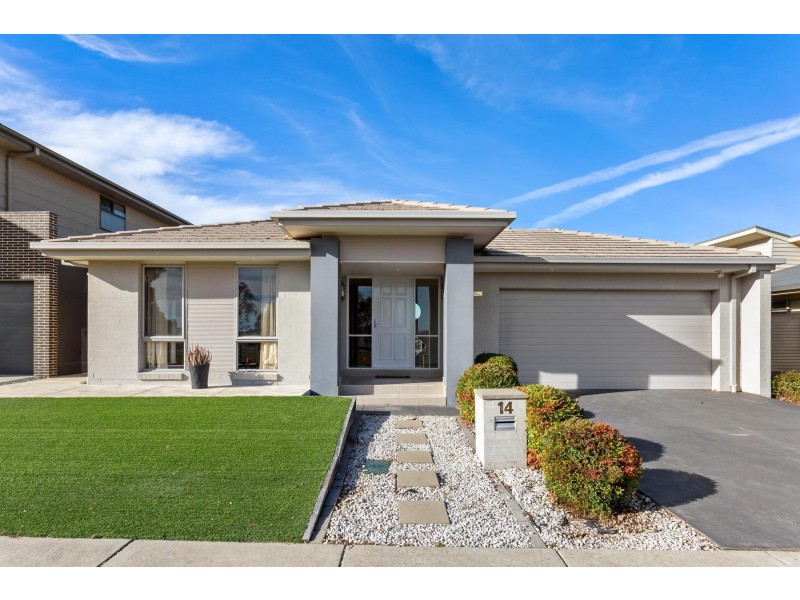 14 Ada Baker Street, Forde ACT 2914