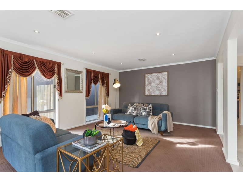 14 Ada Baker Street, Forde ACT 2914