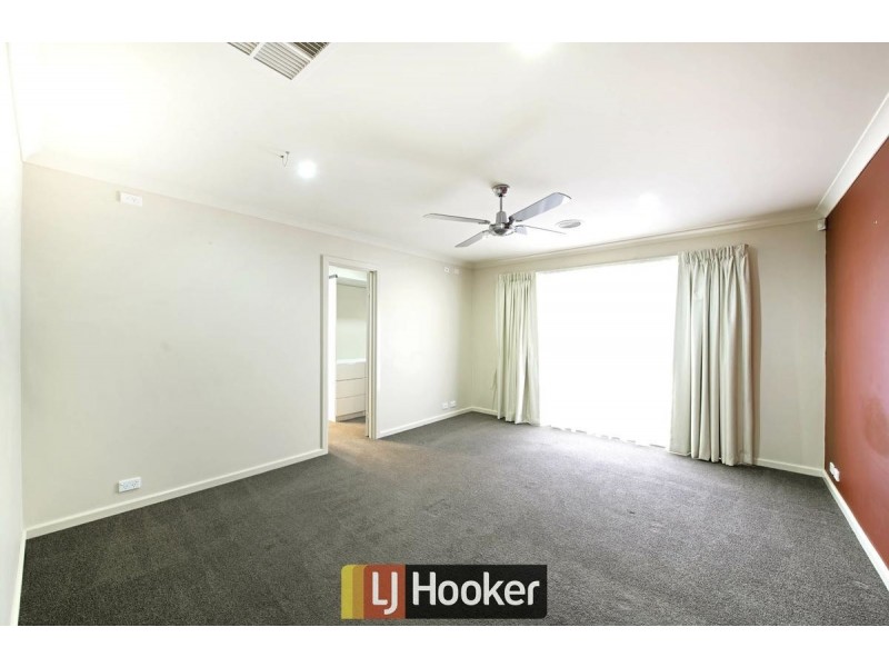 2 Dinah Street, Bonner ACT 2914