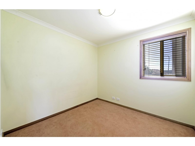 18 Pomeroy Street, Dunlop ACT 2615