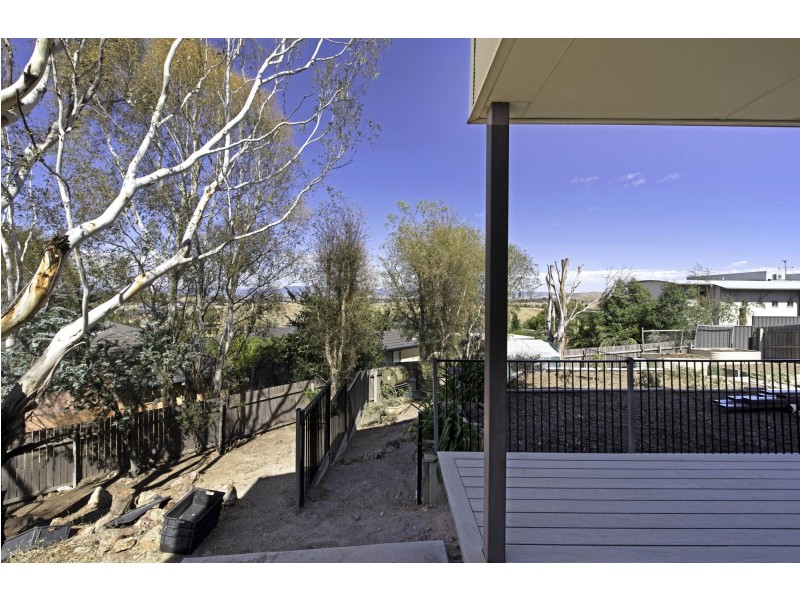 18 Pomeroy Street, Dunlop ACT 2615