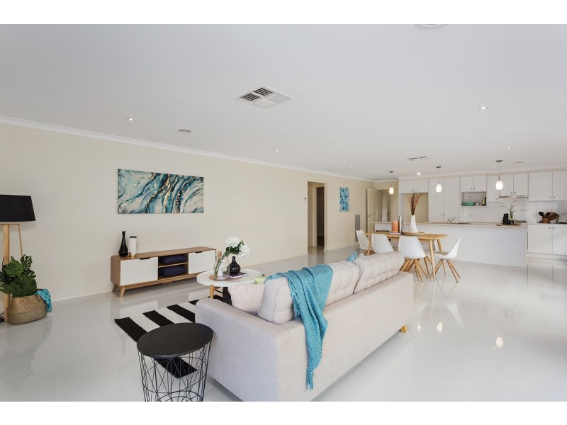 28 Handbury Way, Forde ACT 2914