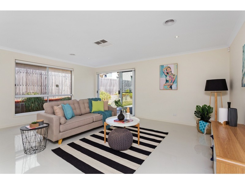 28 Handbury Way, Forde ACT 2914