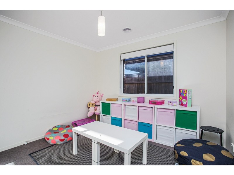 28 Handbury Way, Forde ACT 2914