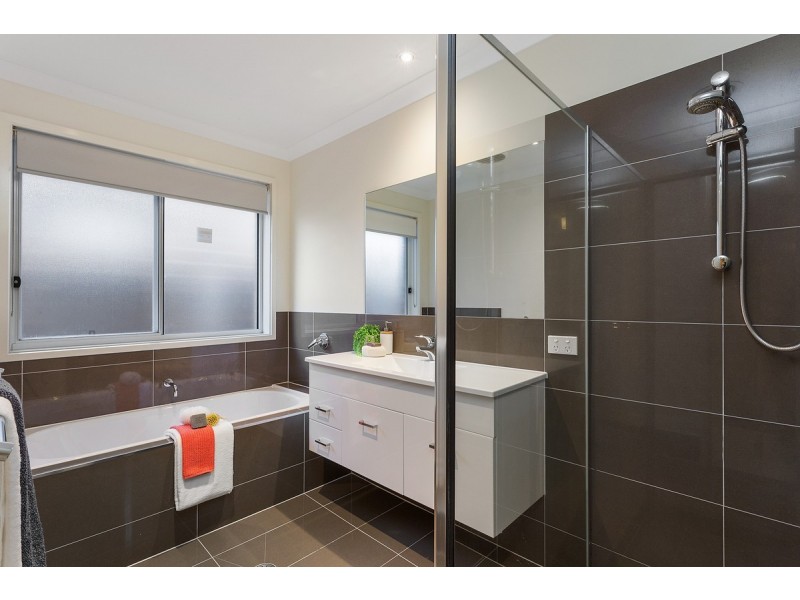 28 Handbury Way, Forde ACT 2914