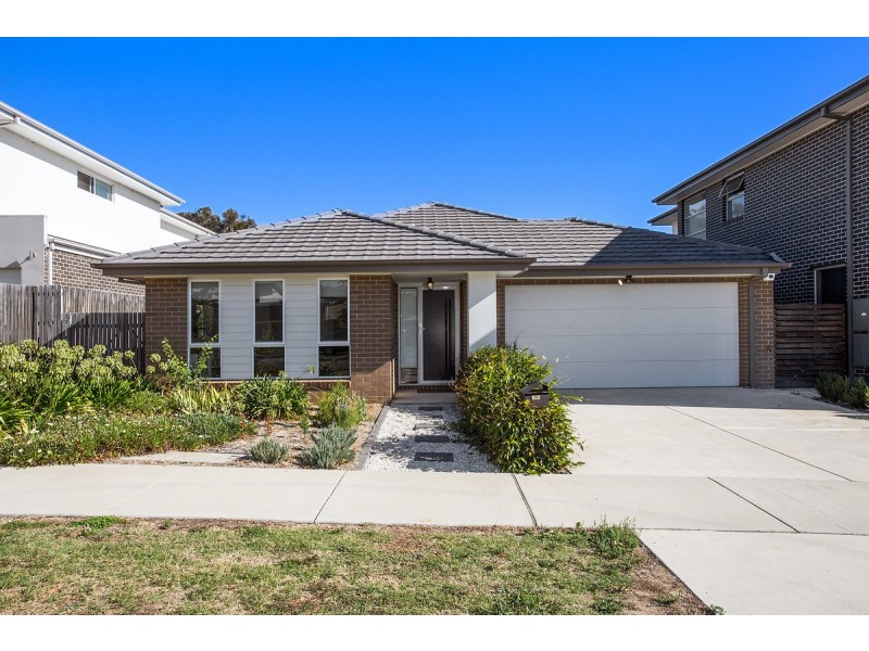 28 Handbury Way, Forde ACT 2914