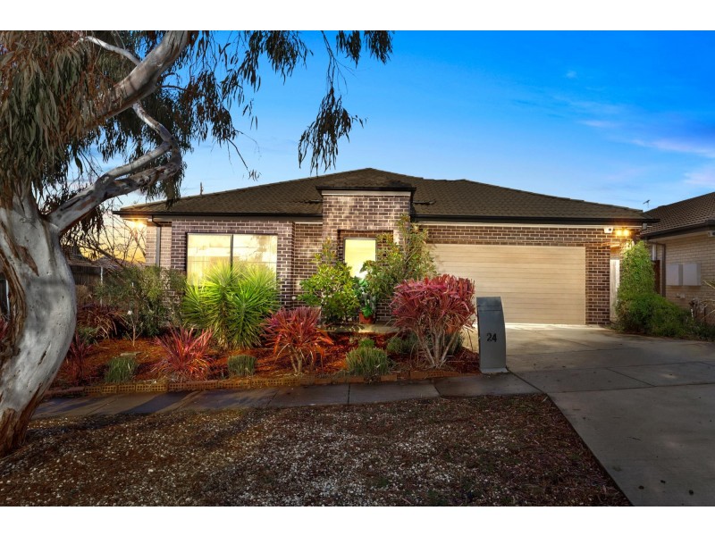 24 Alice Crist Street, Franklin ACT 2913