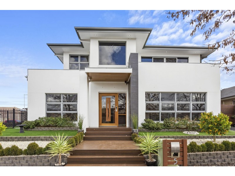 5 Poyitt Street, Franklin ACT 2913