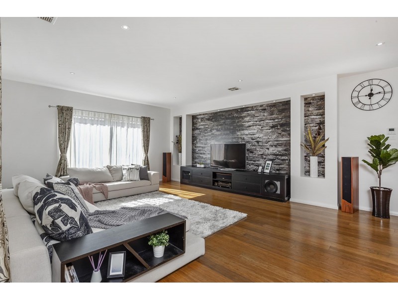 5 Poyitt Street, Franklin ACT 2913