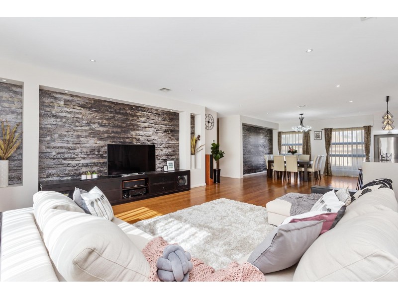 5 Poyitt Street, Franklin ACT 2913