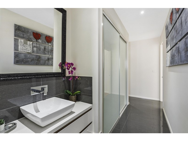 5 Poyitt Street, Franklin ACT 2913