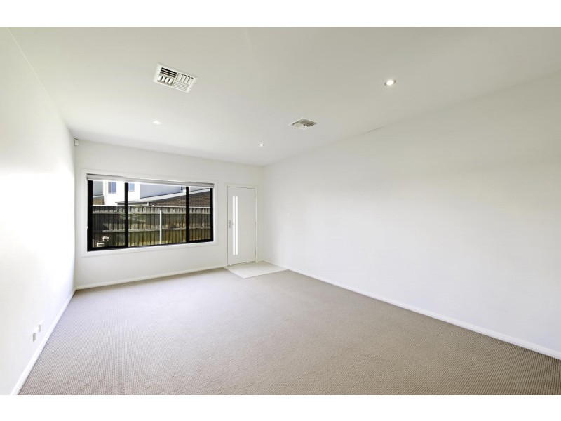 10/16 Ray Ellis Crescent, Forde ACT 2914