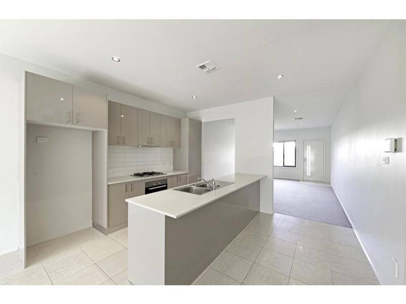 10/16 Ray Ellis Crescent, Forde ACT 2914