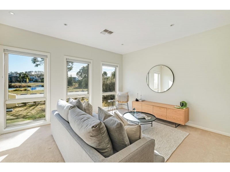 5 Leslie Dwyer Street, Forde ACT 2914