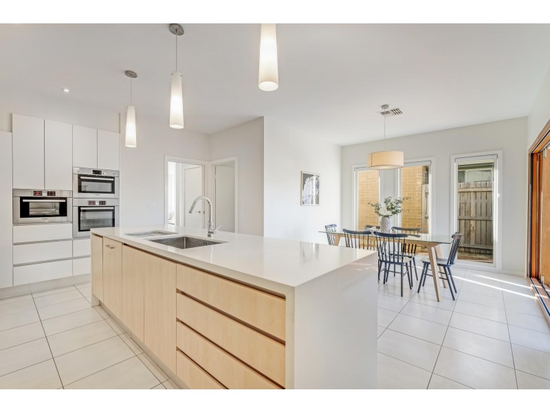 5 Leslie Dwyer Street, Forde ACT 2914