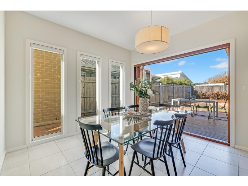 5 Leslie Dwyer Street, Forde ACT 2914