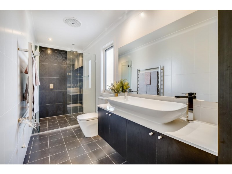 5 Leslie Dwyer Street, Forde ACT 2914
