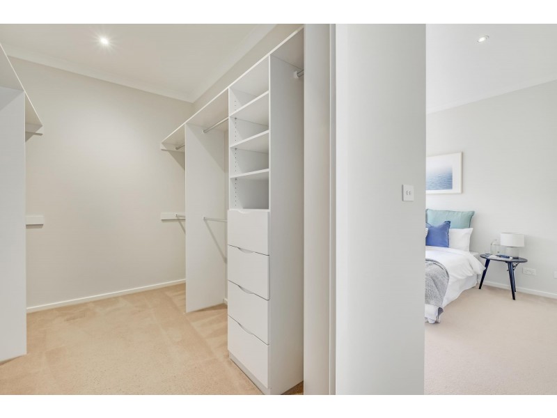 5 Leslie Dwyer Street, Forde ACT 2914