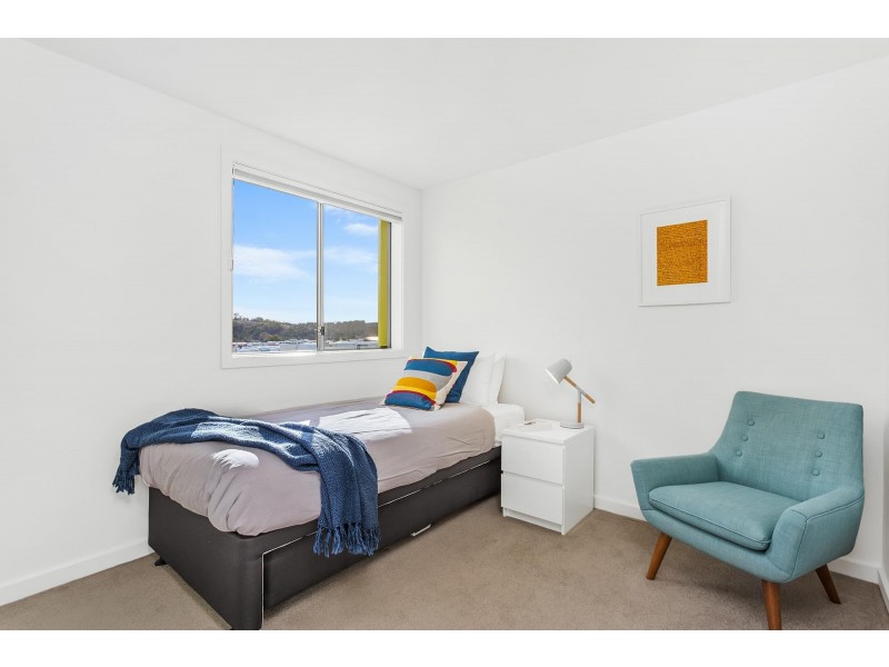 20/50 Hillcrest Crescent, Crace ACT 2911