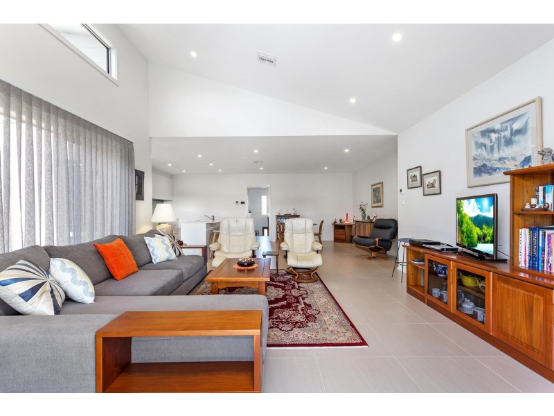 124 Langtree Crescent, Crace ACT 2911