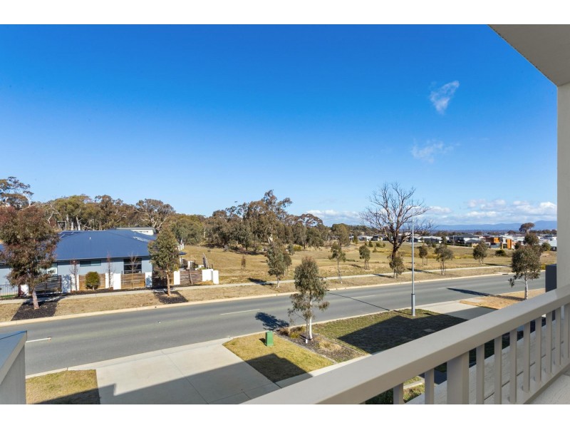 124 Langtree Crescent, Crace ACT 2911