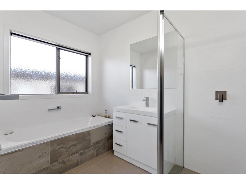 124 Langtree Crescent, Crace ACT 2911