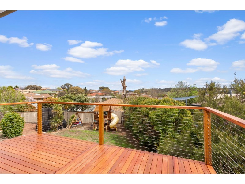 8 Barn Place, Palmerston ACT 2913