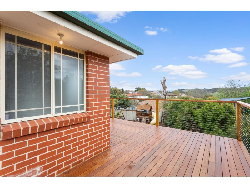 8 Barn Place, Palmerston ACT 2913