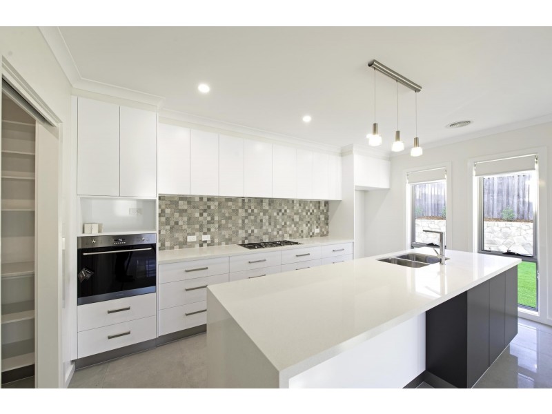 24 Cooley Crescent, Casey ACT 2913