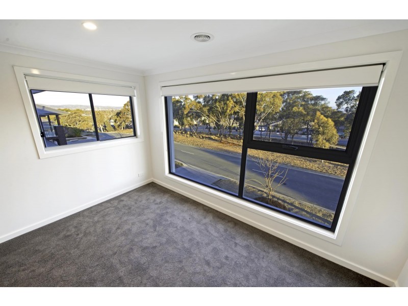 24 Cooley Crescent, Casey ACT 2913