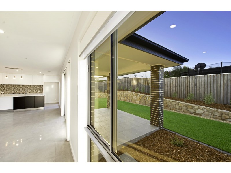 24 Cooley Crescent, Casey ACT 2913