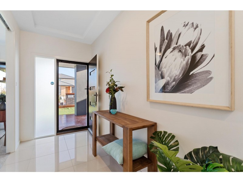 98 Greg Urwin Circuit, Casey ACT 2913