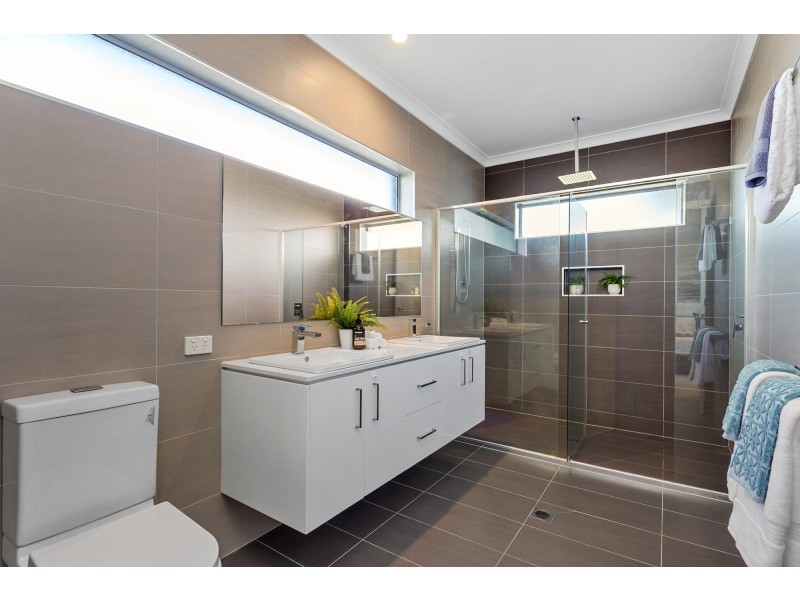 98 Greg Urwin Circuit, Casey ACT 2913