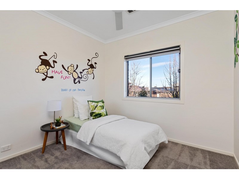 98 Greg Urwin Circuit, Casey ACT 2913