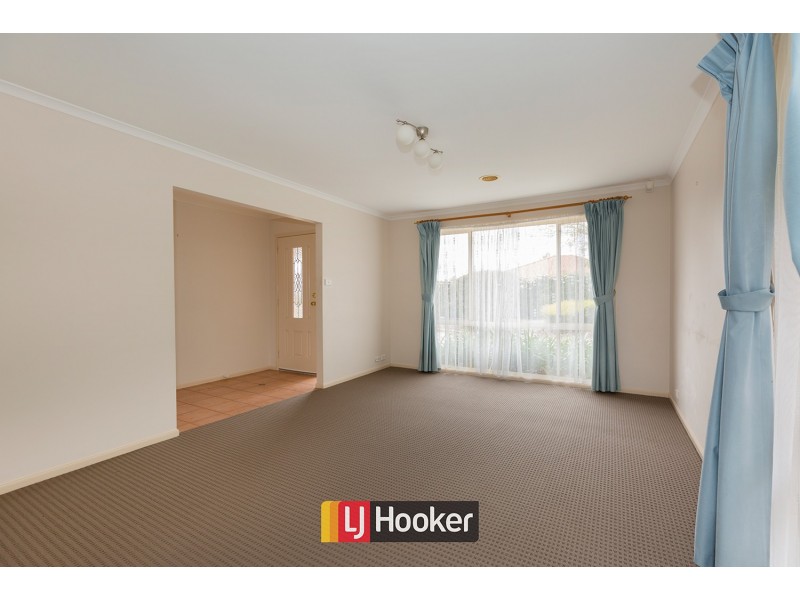 14 Dacomb Place, Dunlop ACT 2615