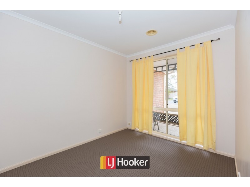 14 Dacomb Place, Dunlop ACT 2615