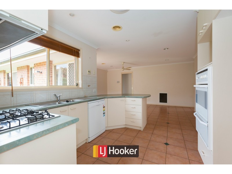 14 Dacomb Place, Dunlop ACT 2615