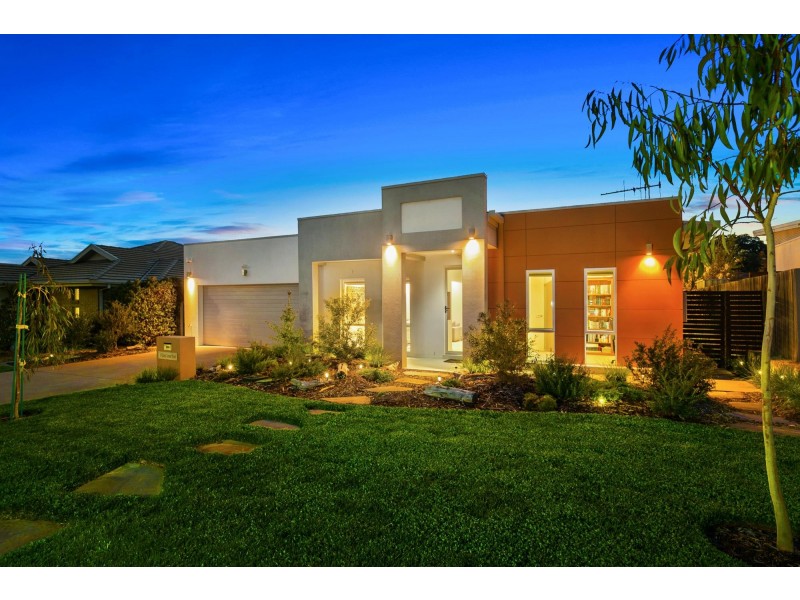 11 Doris Turner Street, Forde ACT 2914