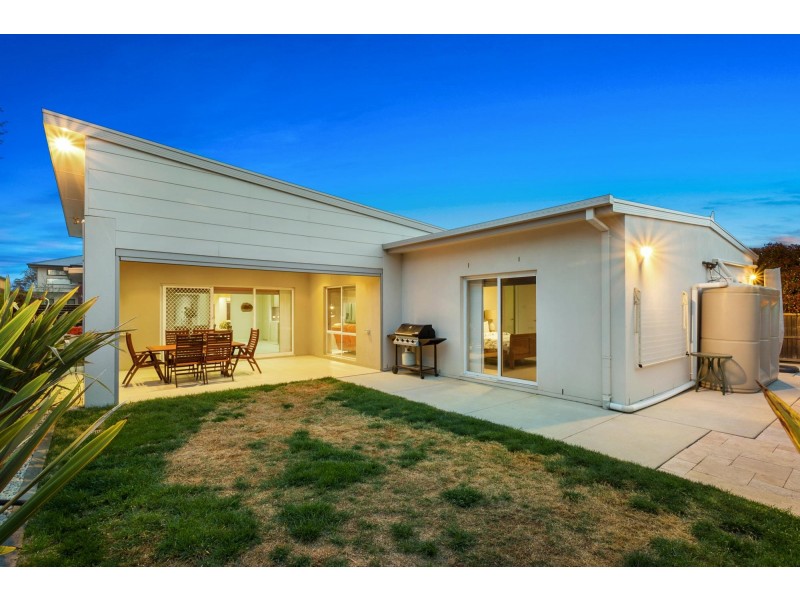 11 Doris Turner Street, Forde ACT 2914