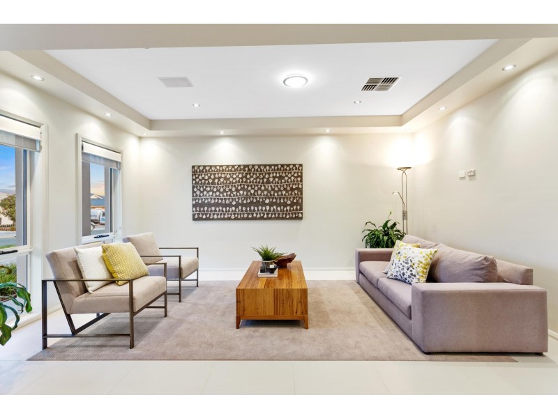 11 Doris Turner Street, Forde ACT 2914