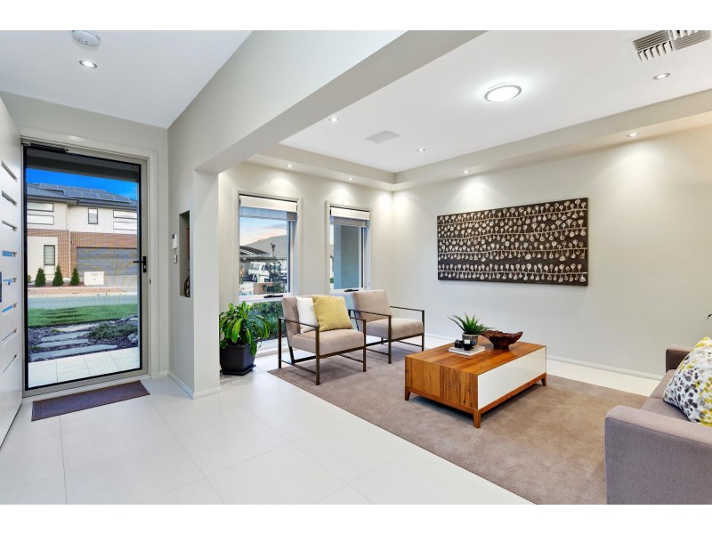 11 Doris Turner Street, Forde ACT 2914