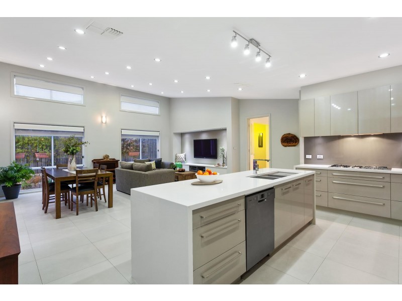 11 Doris Turner Street, Forde ACT 2914