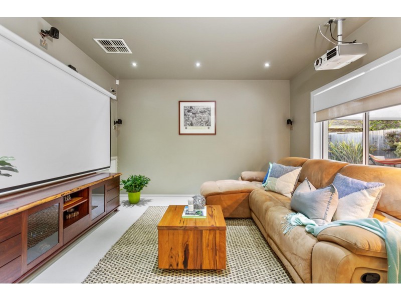 11 Doris Turner Street, Forde ACT 2914