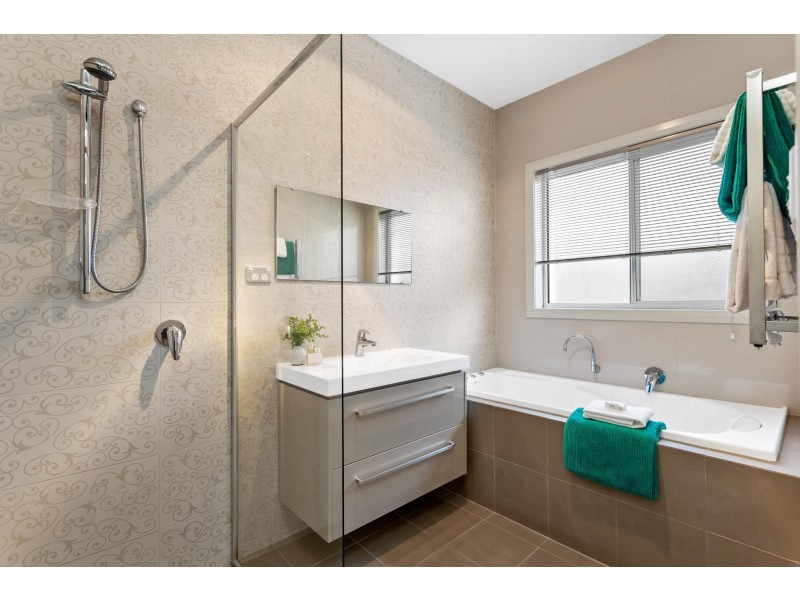 11 Doris Turner Street, Forde ACT 2914