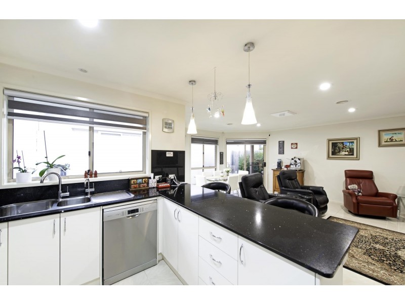 24 Allnutt Crescent, Forde ACT 2914