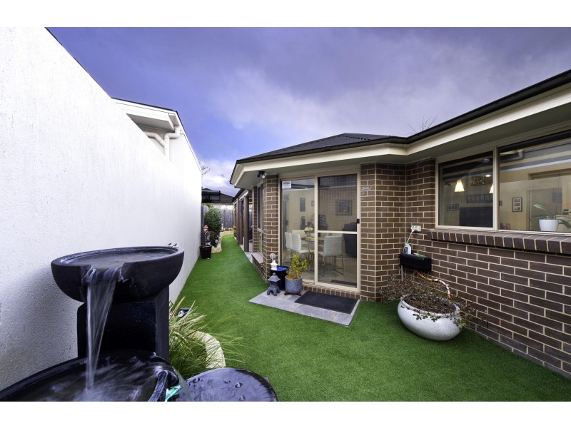 24 Allnutt Crescent, Forde ACT 2914