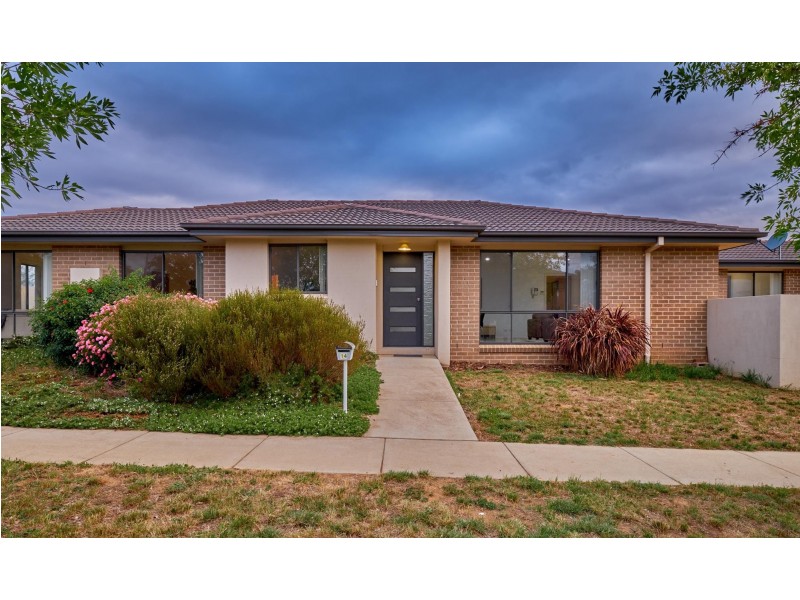 14 Poyitt Street, Franklin ACT 2913